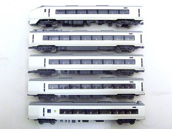 KATO(カトー) 651系 特急形電車 スーパーひたち 5両セット(クハ651-1/モハ650-1/モハ651-101/モハ651-1/サロ651-1)